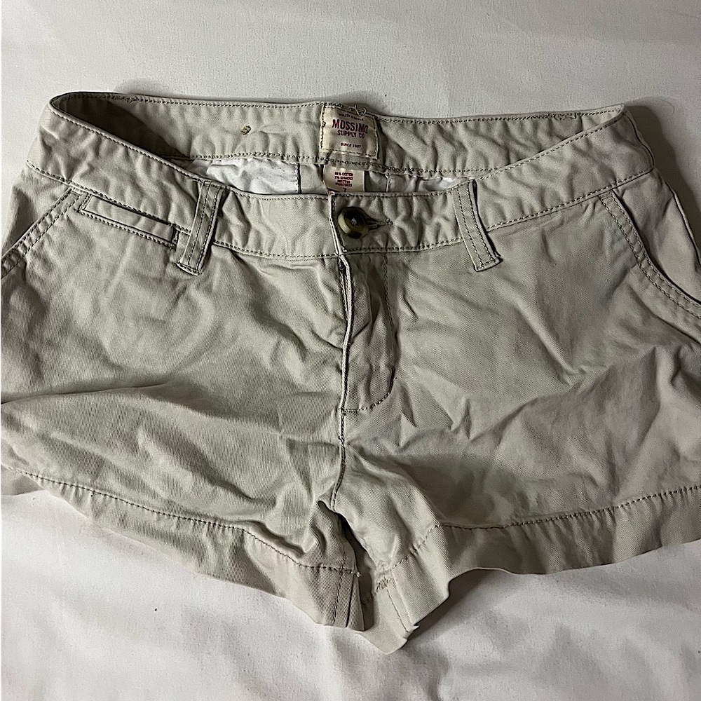 Mossimo Women’s Fit 6 cargo shorts
